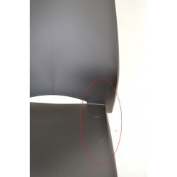 2 Chaises Plastiques Noires Empilables pas cher