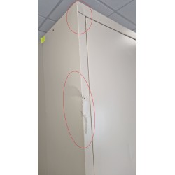 Armoire Haute Monobloc à Portes Battantes Avec 5 Etagères pas cher.